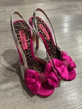 BETSEY JOHNSON | Women’s Vintage Heels